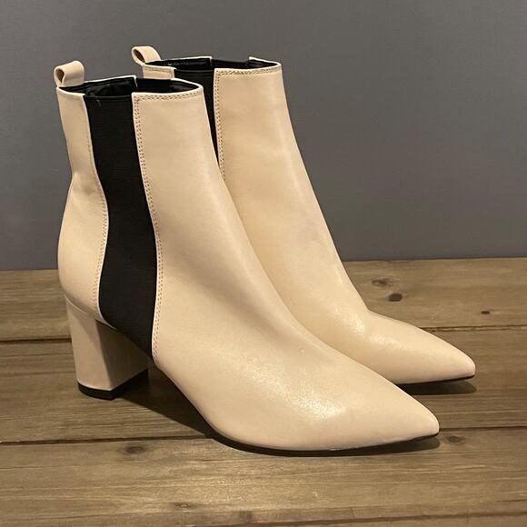 Calvin Klein Women's Feli Ankle Dress Booties Size 7 Beige Pointed Toe Pull On - Picture 2 of 14
